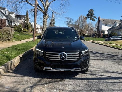 Used 2024 Mercedes-Benz GLB 250 image 3