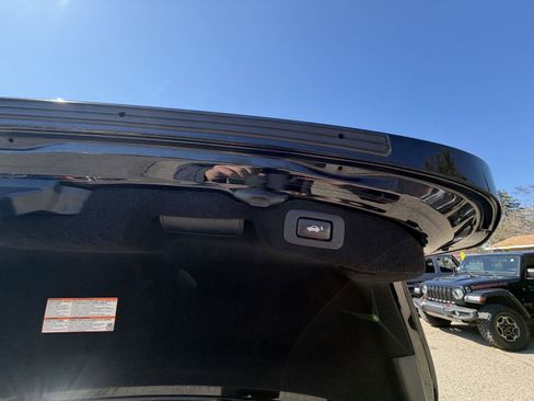 Used 2015 Lexus LS 460 AWD w/ F Sport Package image 28