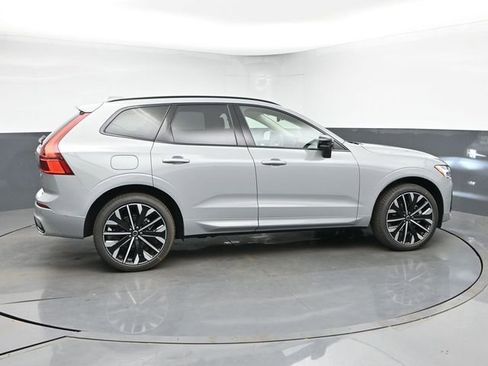 New 2026 Volvo XC60 B5 Ultra w/ Climate Package AWD/4WD image 9