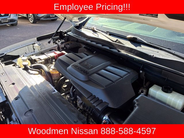Used 2021 Nissan Titan PRO-4X w/ Pro-4x Utility Package AWD/4WD image 12