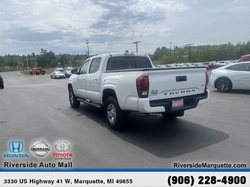 Used 2023 Toyota Tacoma SR AWD/4WD image 6