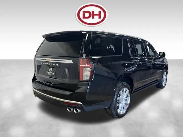 Used 2023 Chevrolet Suburban High Country AWD/4WD image 12