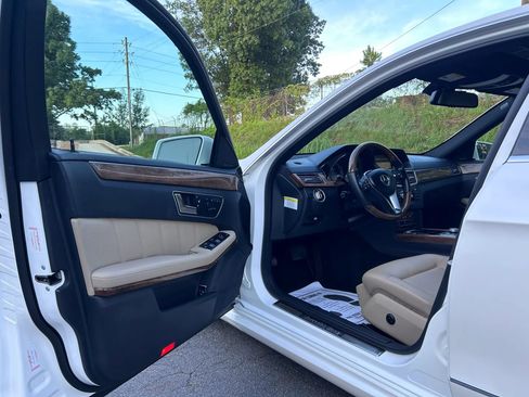 Used 2012 Mercedes-Benz E 350 Sedan image 23
