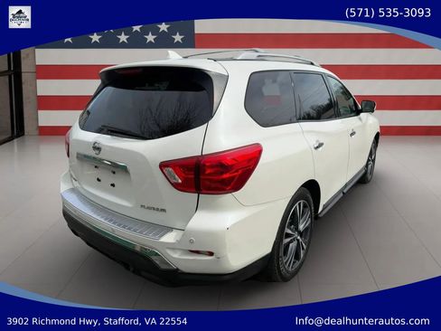 Used 2020 Nissan Pathfinder Platinum FWD image 8