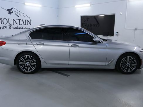 Used 2019 BMW 530i xDrive 530i xDrive w/ Convenience Package image 8
