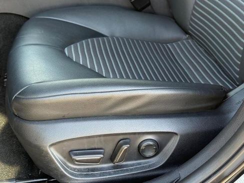 Used 2023 Toyota Camry SE image 22