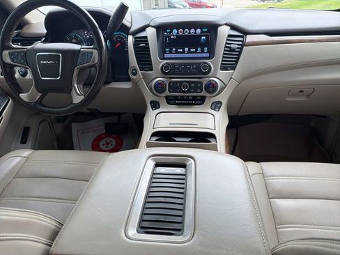 Used 2019 GMC Yukon Denali w/ Open Road Package AWD/4WD image 10