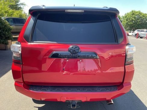 Used 2020 Toyota 4Runner Venture w/ Moonroof Package AWD/4WD image 5