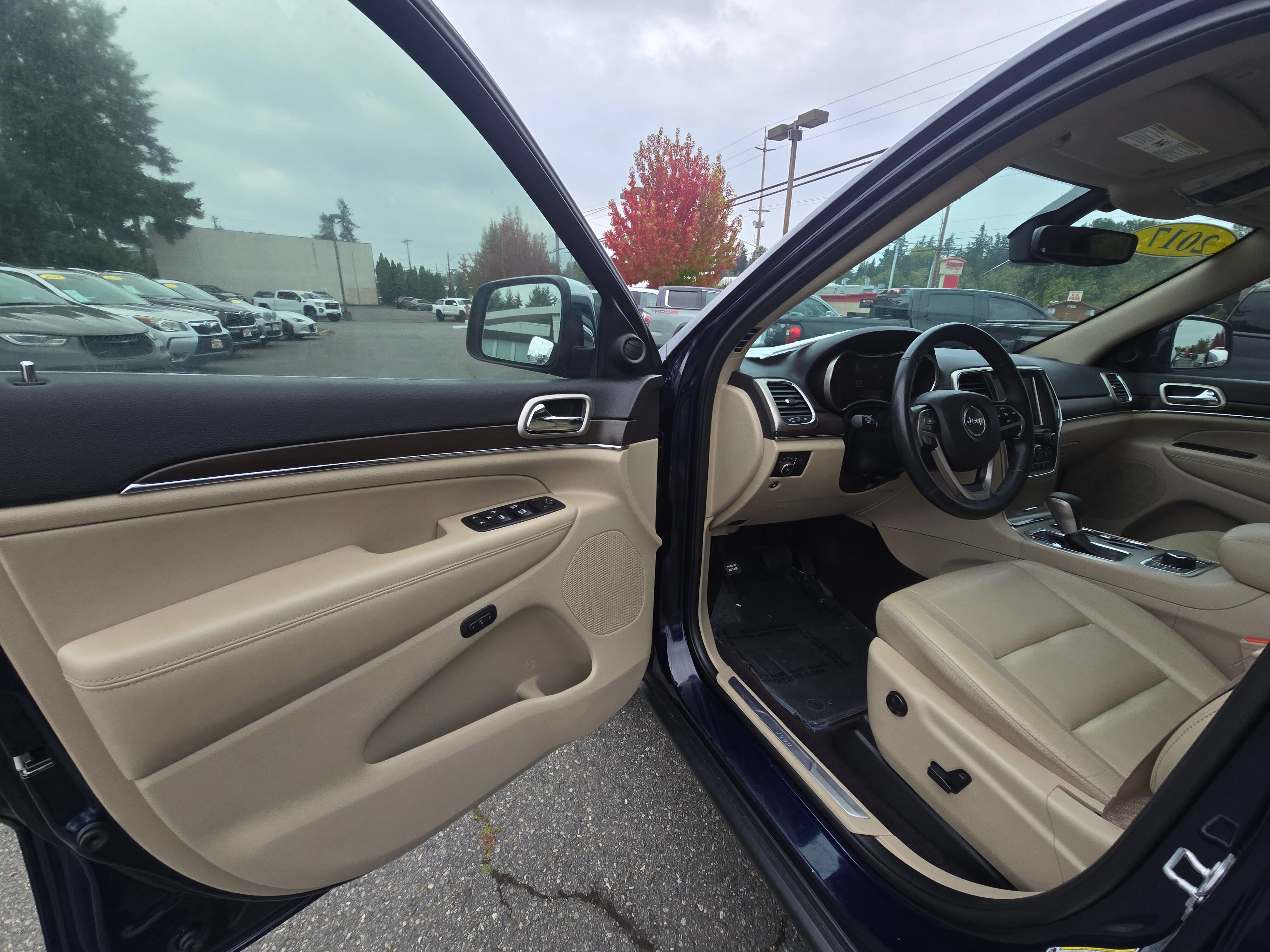 Used 2017 Jeep Grand Cherokee Limited AWD/4WD image 20