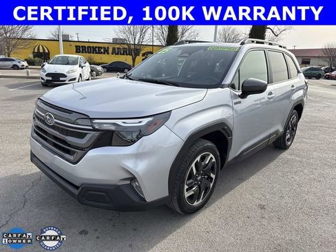 Used 2025 Subaru Forester Premium image 8