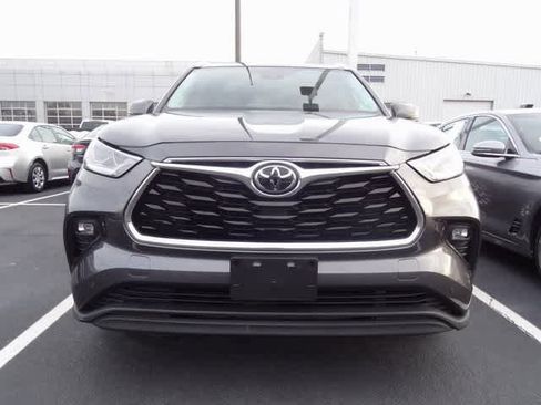 Certified 2020 Toyota Highlander Limited image 2