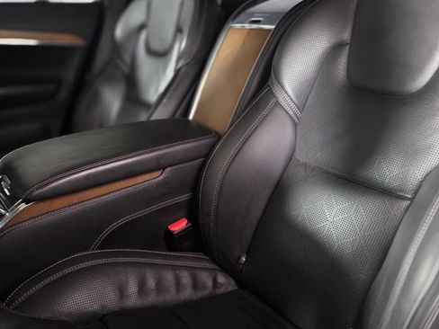 Used 2017 Volvo XC90 T8 Excellence image 26