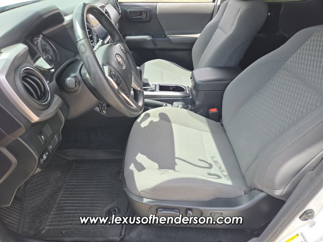 Used 2022 Toyota Tacoma SR5 AWD/4WD image 13