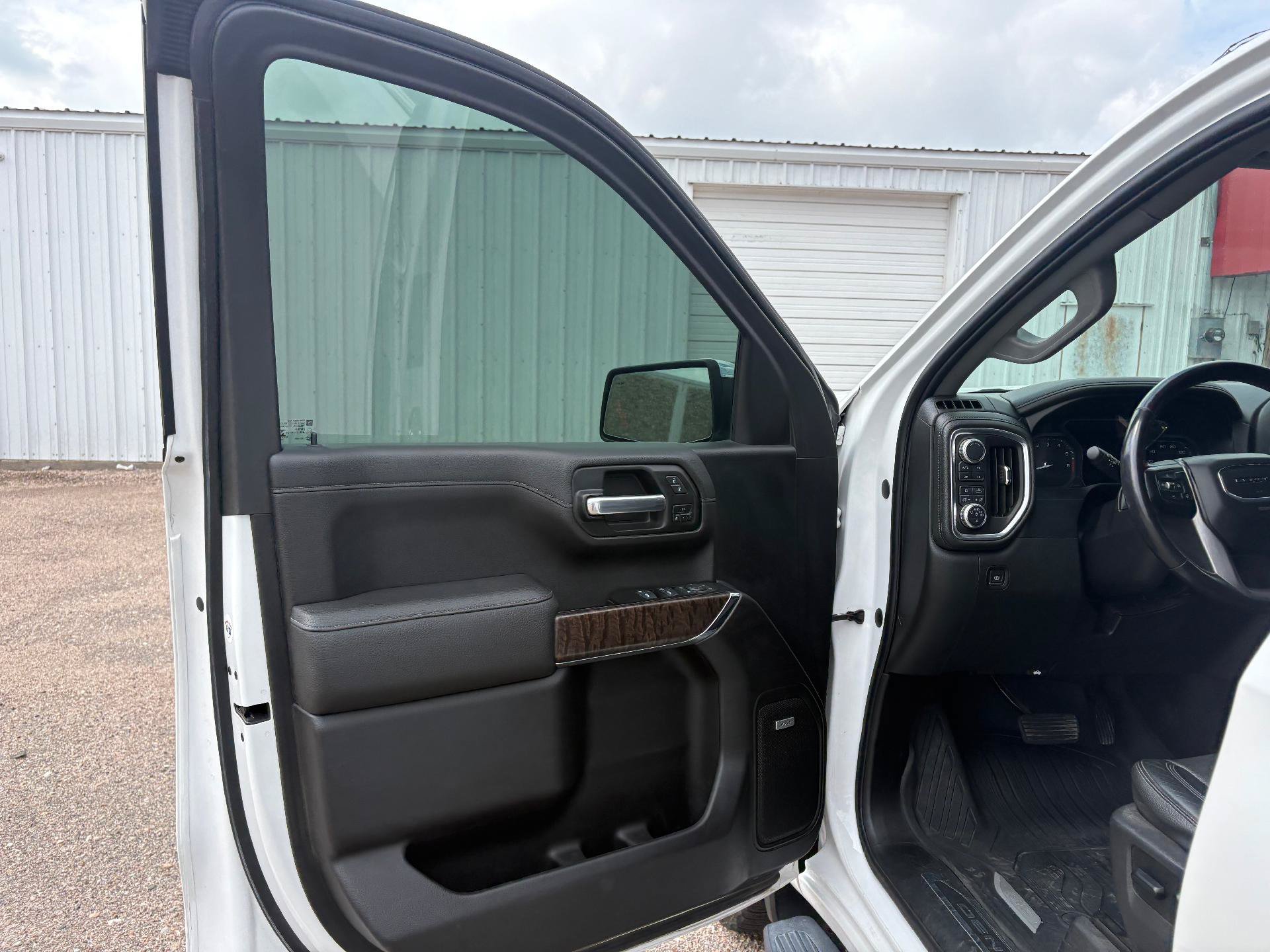 Used 2019 GMC Sierra 1500 Denali AWD/4WD image 18
