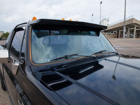 Used 1986 Chevrolet C/K Truck 2500 image 24