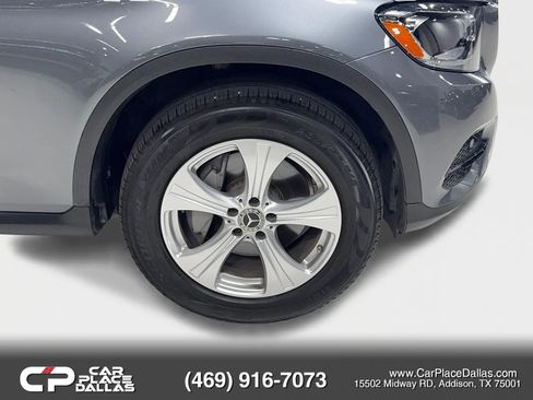 Used 2018 Mercedes-Benz GLC 300 w/ Premium Package image 40