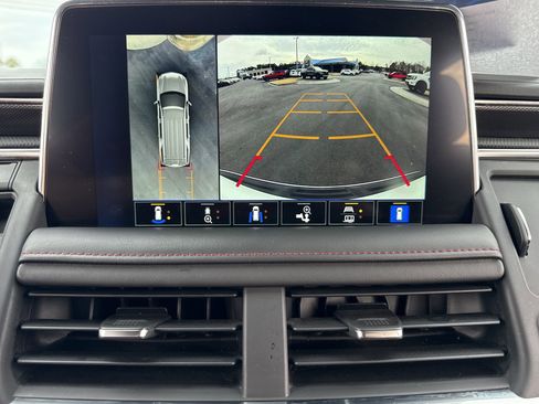 Used 2022 Chevrolet Suburban RST w/ Luxury Package image 6