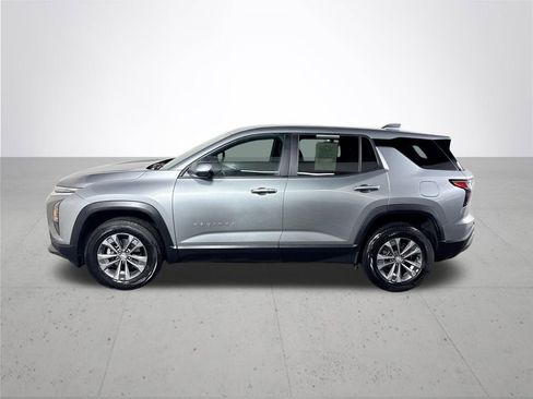 Used 2025 Chevrolet Equinox LT FWD image 9