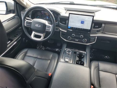 Used 2024 Ford Expedition Max XLT image 14