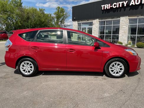 Used 2012 Toyota Prius V Three FWD image 9