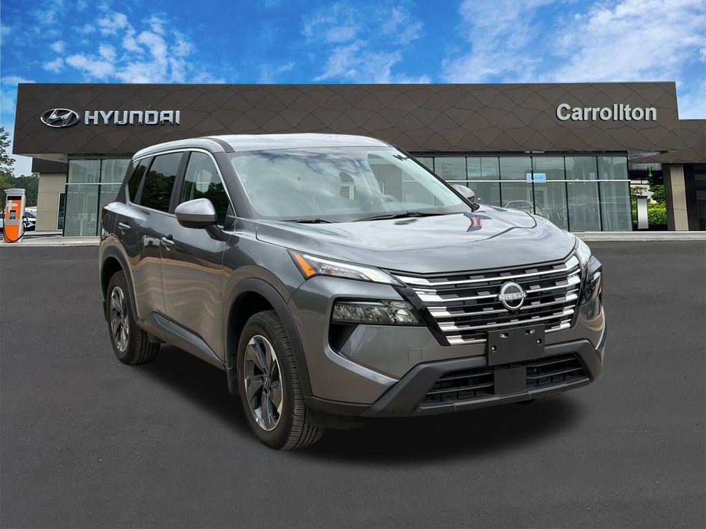 Used 2026 Nissan Rogue SV FWD image 3