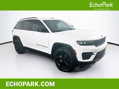 Used 2023 Jeep Grand Cherokee Altitude