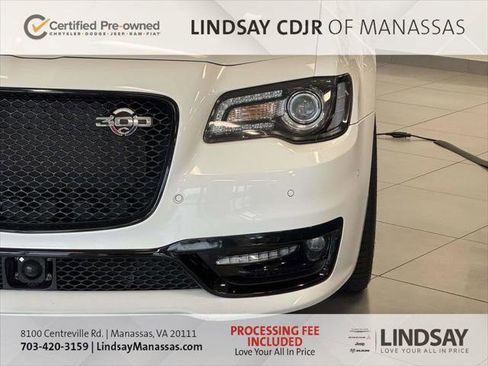Certified 2023 Chrysler 300 C RWD image 5