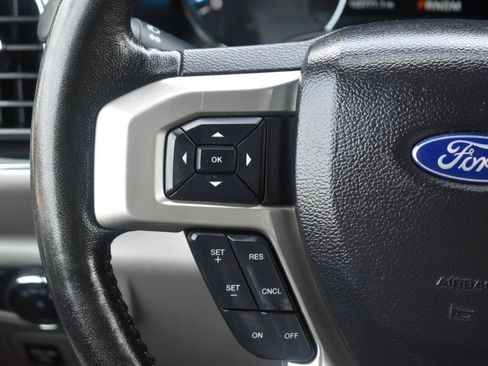 Used 2020 Ford F150 Lariat RWD image 14