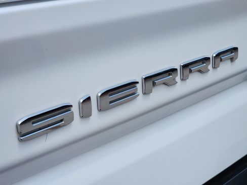 Used 2020 GMC Sierra 1500 SLT AWD/4WD image 29
