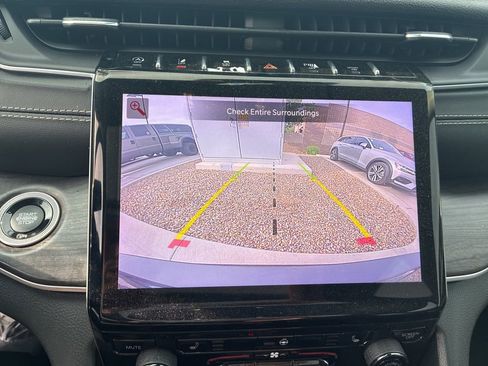 Used 2021 Jeep Grand Cherokee L Limited image 17