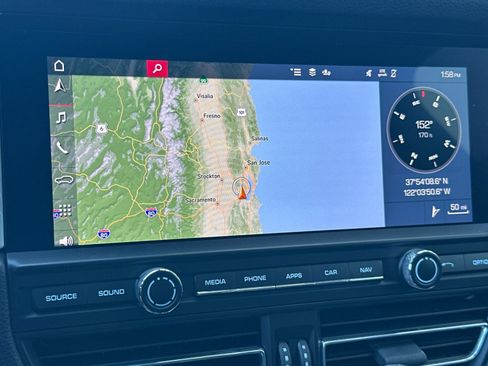 Certified 2021 Porsche Macan image 19