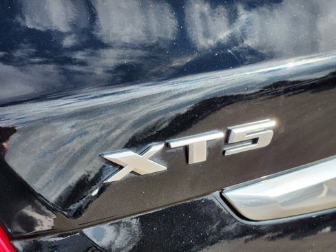 Used 2018 Cadillac XT5 Premium Luxury image 13