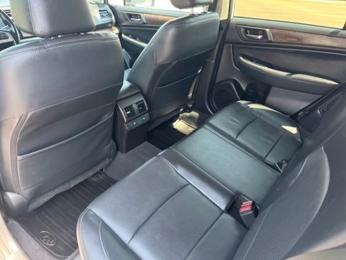 Used 2016 Subaru Outback 2.5i Limited AWD/4WD image 17