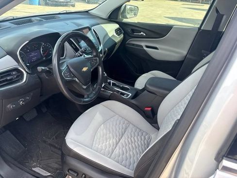 Used 2020 Chevrolet Equinox LT FWD image 10
