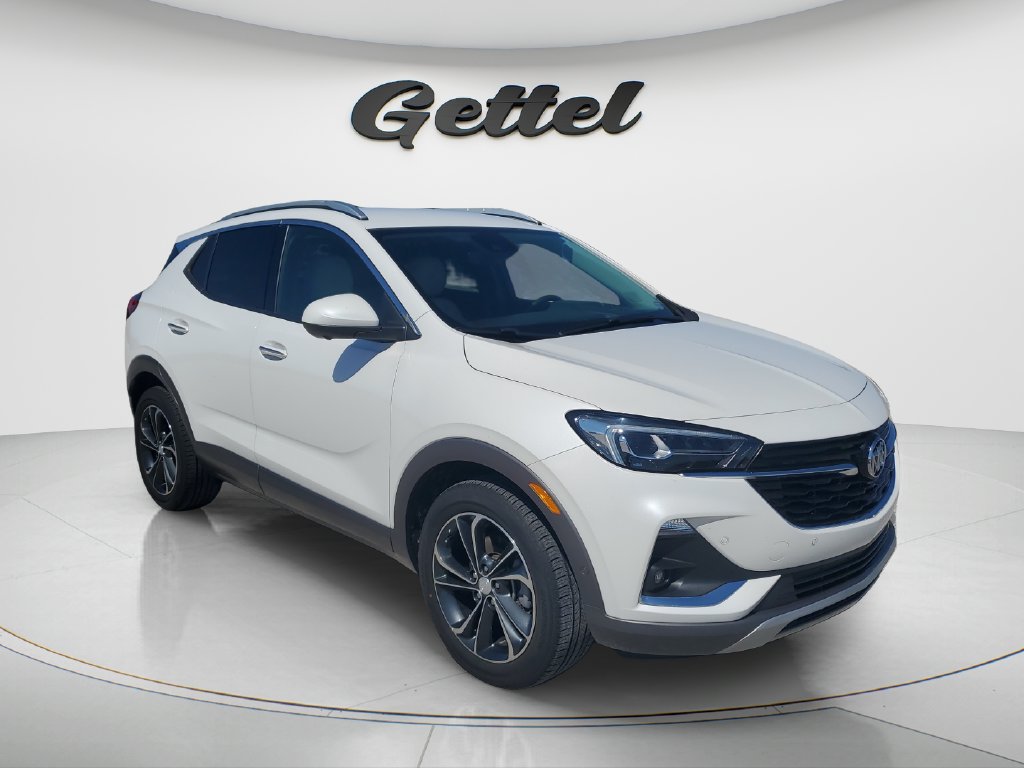 Used 2022 Buick Encore GX Essence w/ Advanced Technology Package FWD image 3