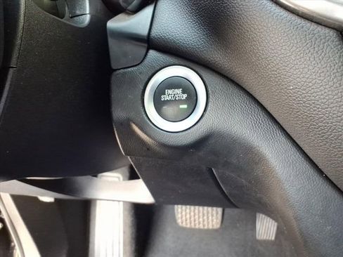 Used 2019 Chevrolet Equinox LT image 11