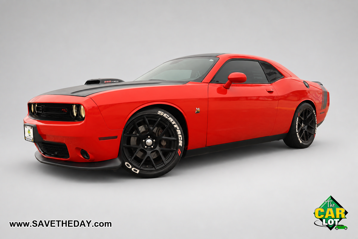 Used 2015 Dodge Challenger R/T Scat Pack RWD image 4