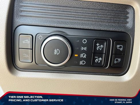 Used 2025 Ford F250 Platinum w/ Platinum Plus Package AWD/4WD image 14
