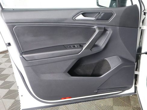 Used 2021 Volkswagen Tiguan SE R-Line image 22