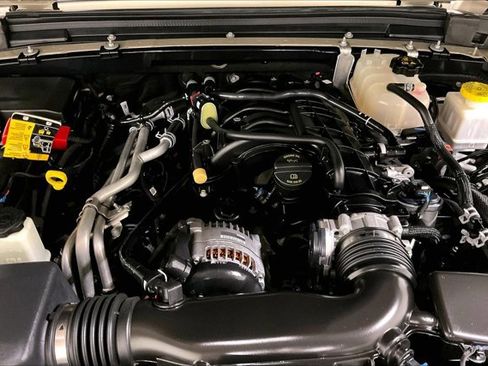 Used 2022 Jeep Gladiator Mojave w/ LED Lighting Group AWD/4WD image 10