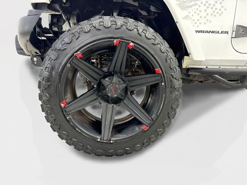 Used 2016 Jeep Wrangler Unlimited Sahara image 48