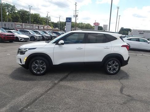 Used 2024 Kia Seltos S AWD/4WD image 4