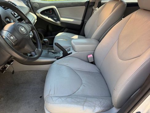 Used 2009 Toyota RAV4 Limited AWD/4WD image 10