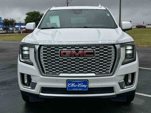 Used 2023 GMC Yukon Denali AWD/4WD image 11