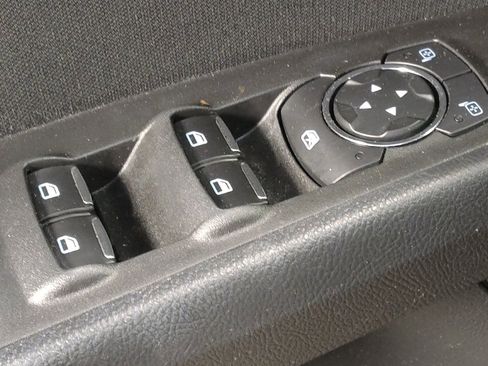 Used 2019 Ford Fusion SE FWD image 27