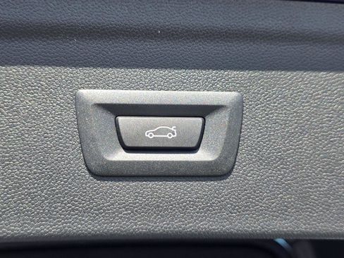 New 2026 BMW iX M70 image 8