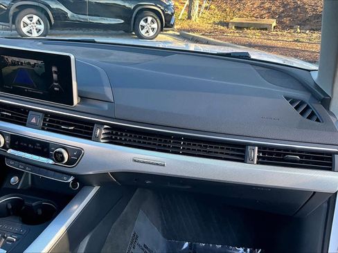 Used 2018 Audi A4 2.0T Premium image 18
