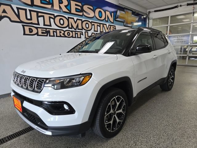 Used 2025 Jeep Compass Limited AWD/4WD image 1