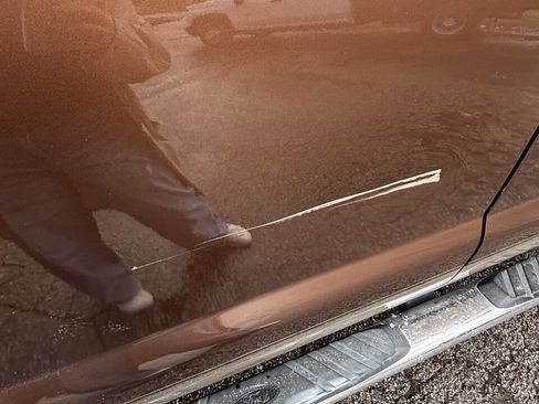 Used 2012 Ford F250 Lariat w/ Lariat Interior Pkg image 4