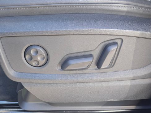 Used 2024 Audi Q5 2.0T Premium AWD/4WD image 39
